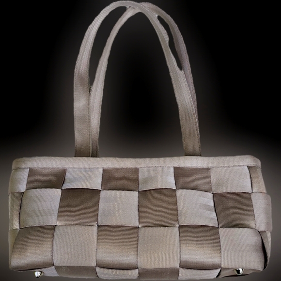 Harveys Tan Cream Color Seatbelt Bag Medium Size - Picture 1 of 10